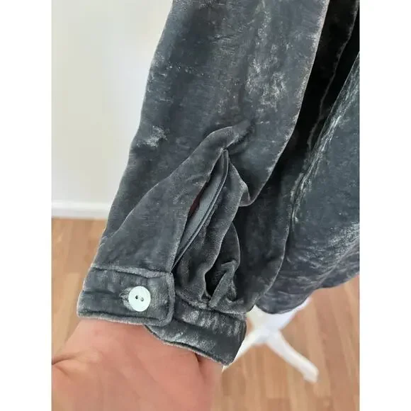 J Jill Womens Silk Blend Velvet Button Up Shirt Size LP Gray Blue Fairy Whimsy - Picture 5 of 8